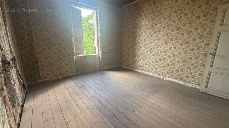 Maison à CASTELCULIER