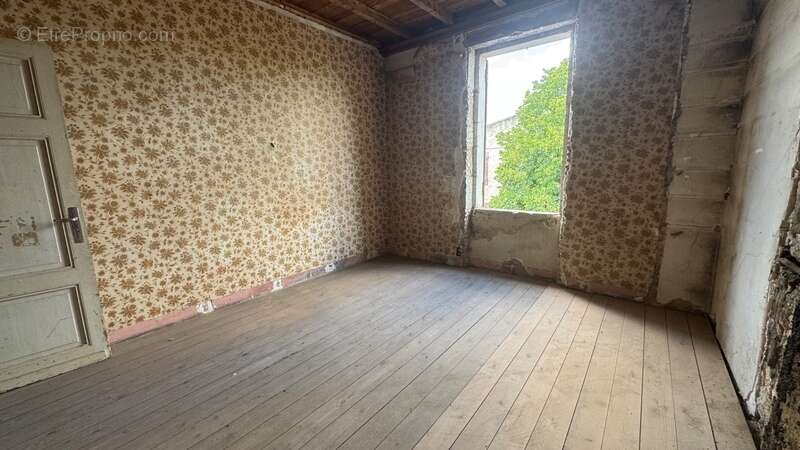 Maison à CASTELCULIER