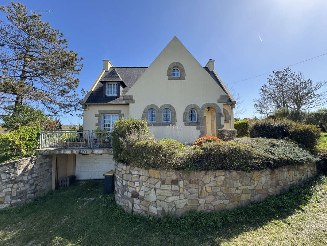 Maison à CAMARET-SUR-MER