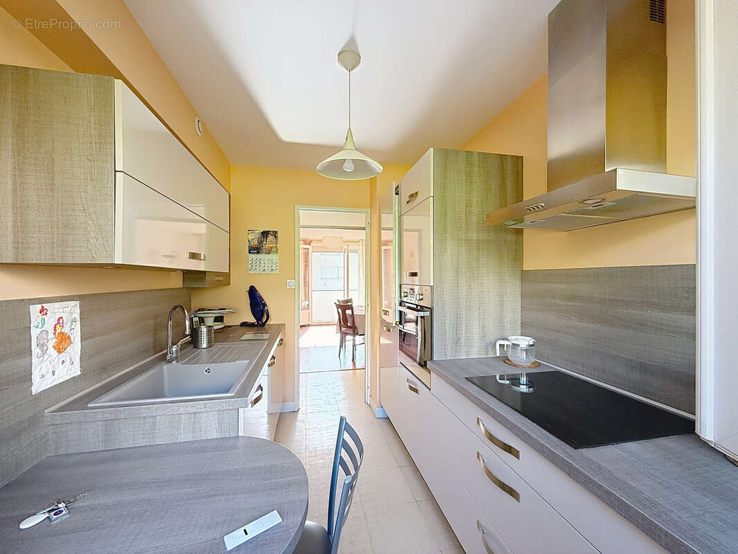 Appartement à SAINT-ETIENNE