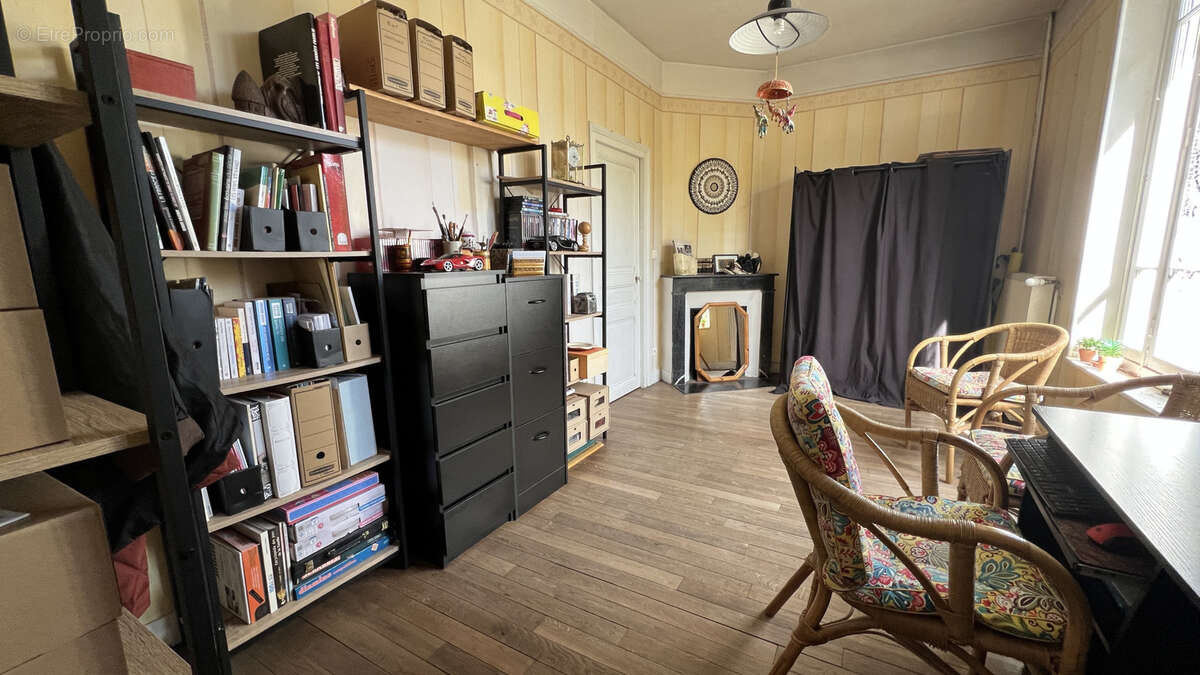 Maison à MONTEREAU-FAULT-YONNE