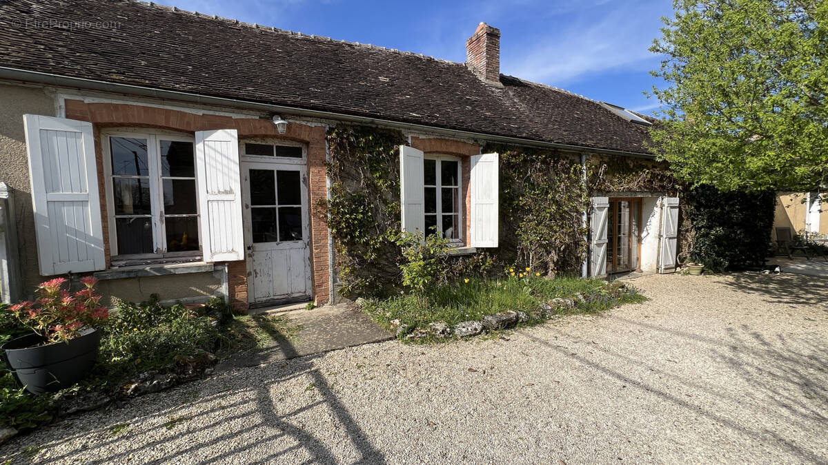 Maison à MONTEREAU-FAULT-YONNE