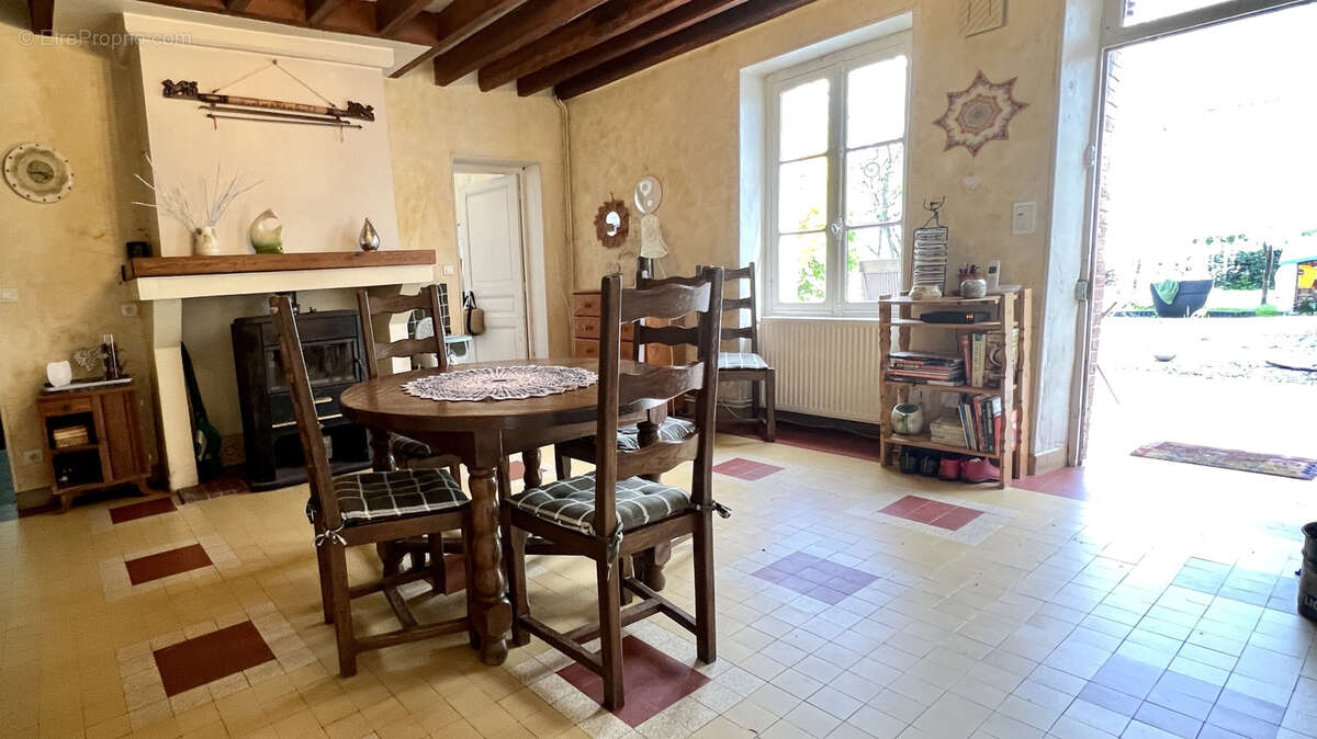 Maison à MONTEREAU-FAULT-YONNE