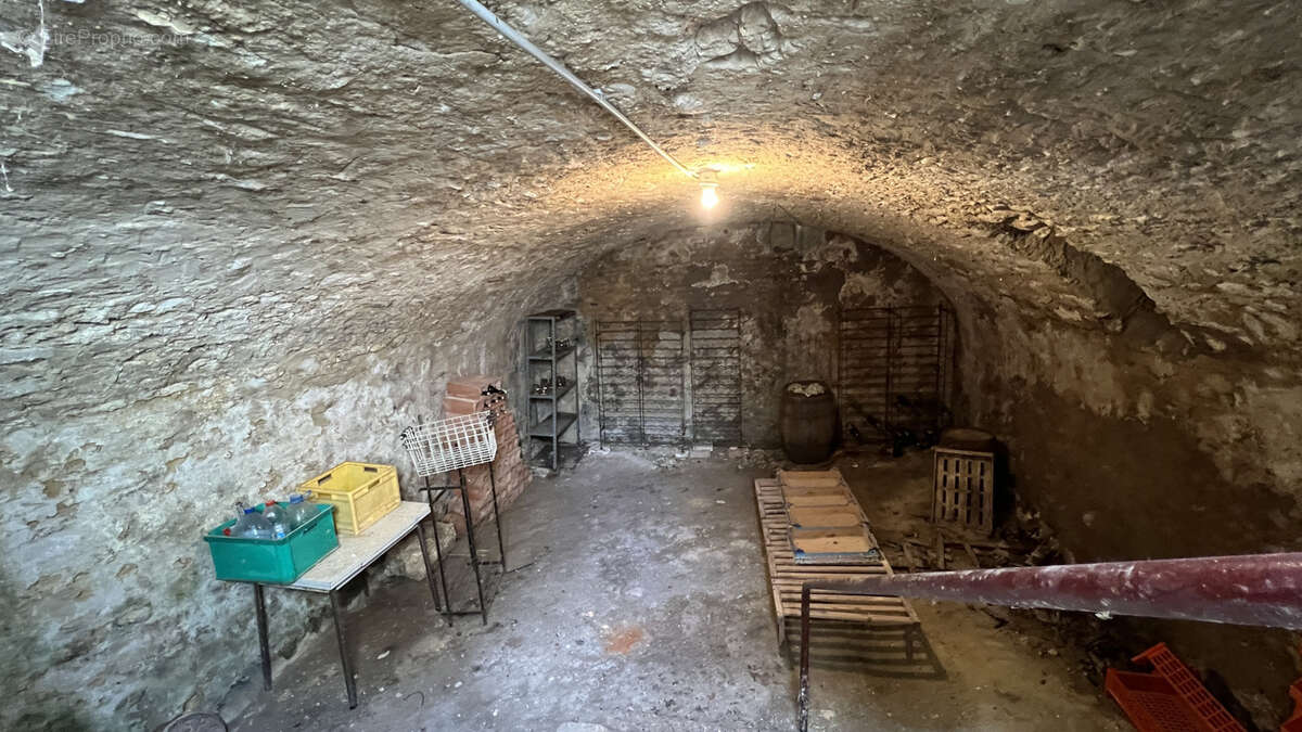 Maison à MONTEREAU-FAULT-YONNE