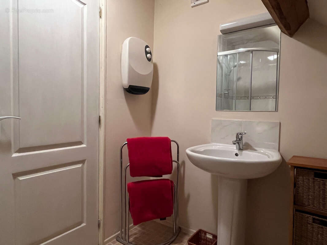 Maison à COUSSAC-BONNEVAL