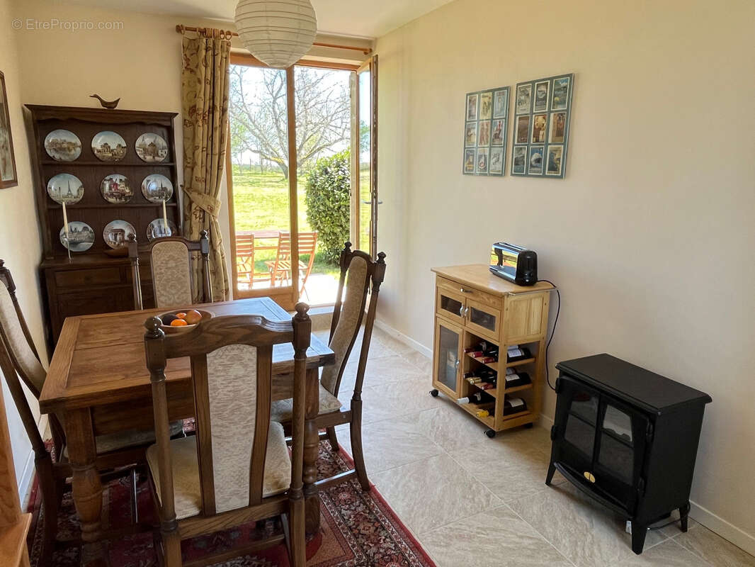 Maison à COUSSAC-BONNEVAL