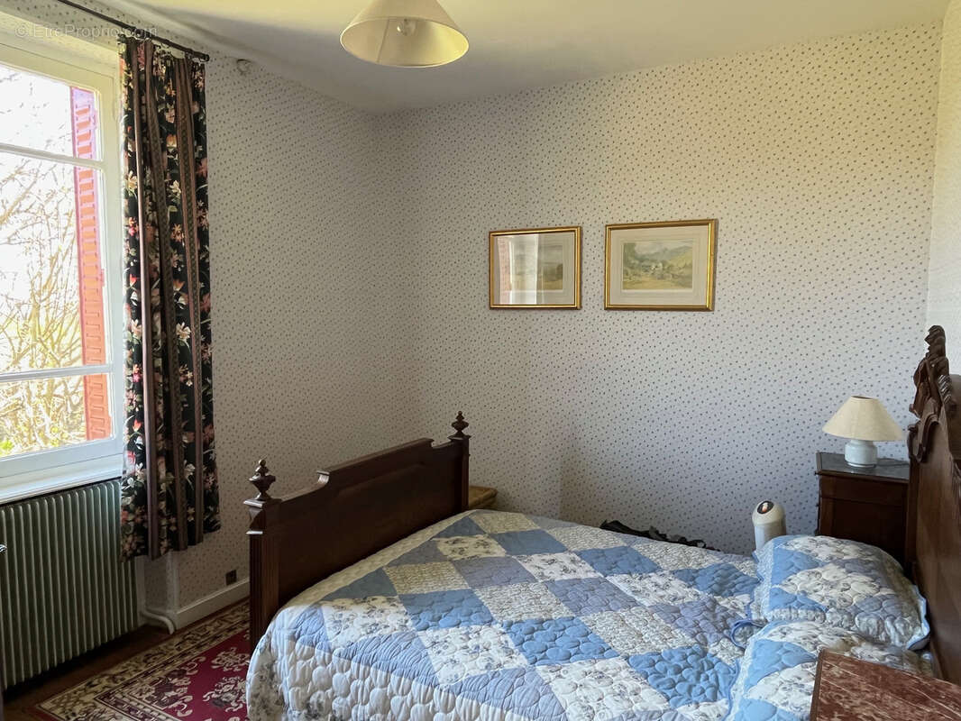 Maison à COUSSAC-BONNEVAL