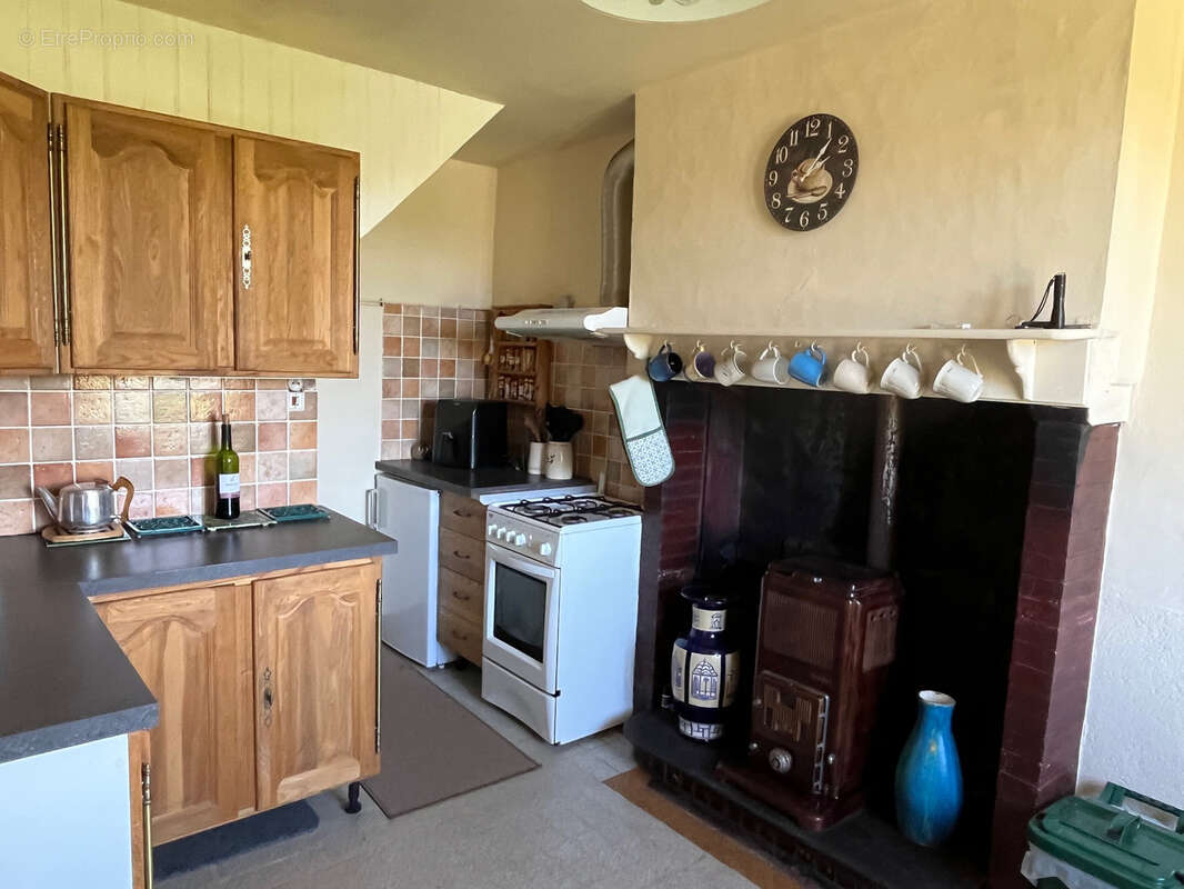 Maison à COUSSAC-BONNEVAL