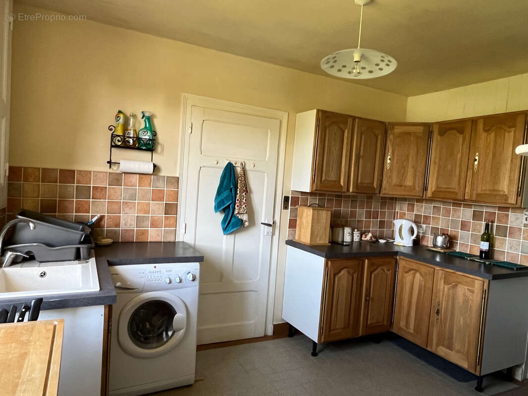 Maison à COUSSAC-BONNEVAL