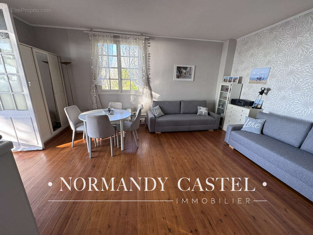 Appartement à TROUVILLE-SUR-MER