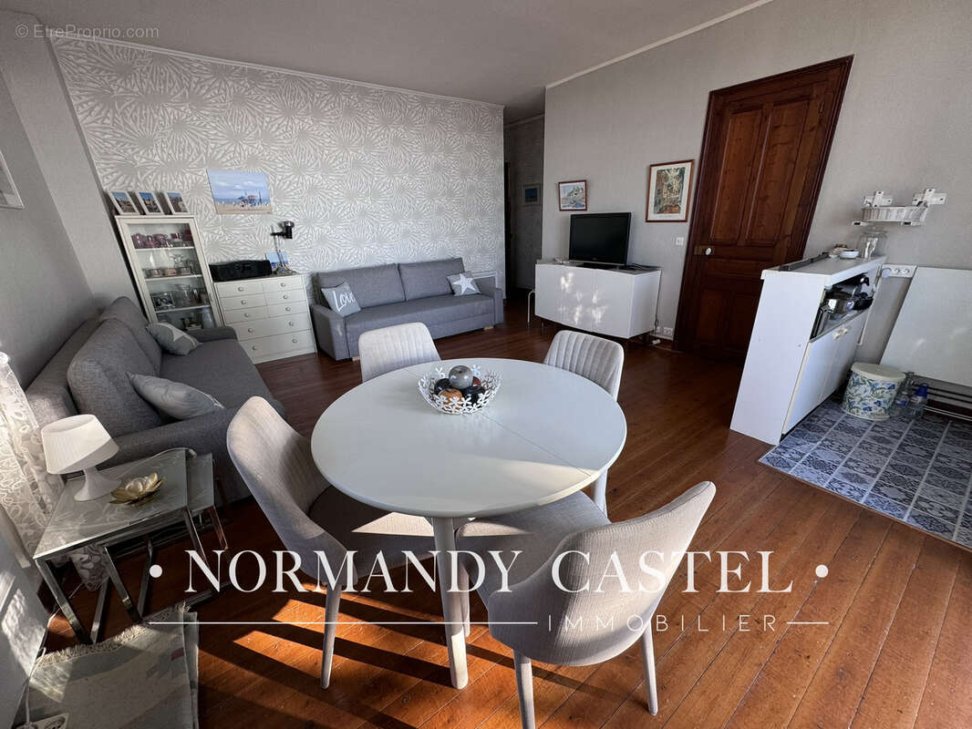 Appartement à TROUVILLE-SUR-MER