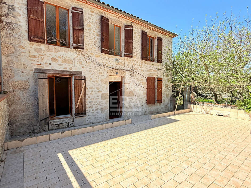 Maison à MONTESQUIEU