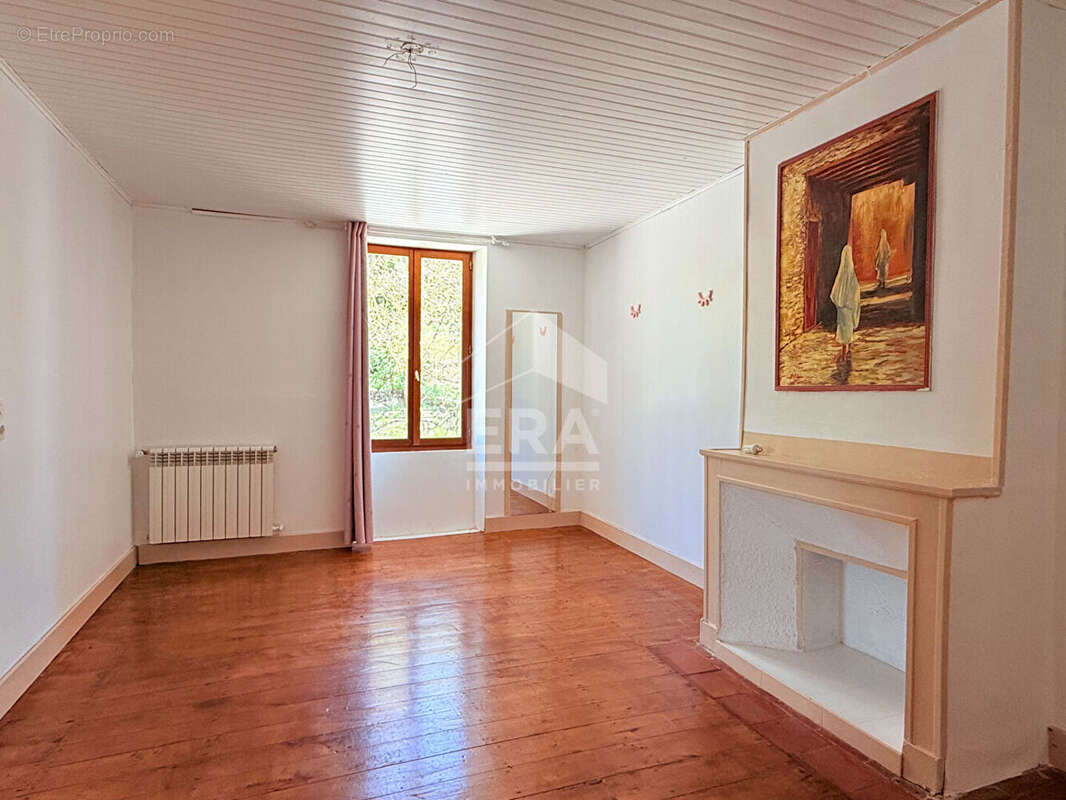 Maison à MONTESQUIEU