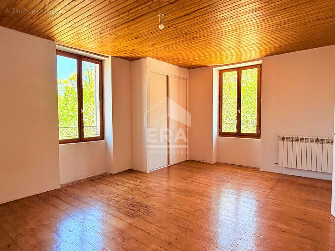 Maison à MONTESQUIEU