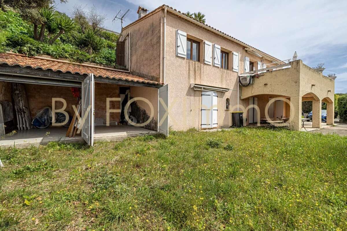 Maison à CAGNES-SUR-MER
