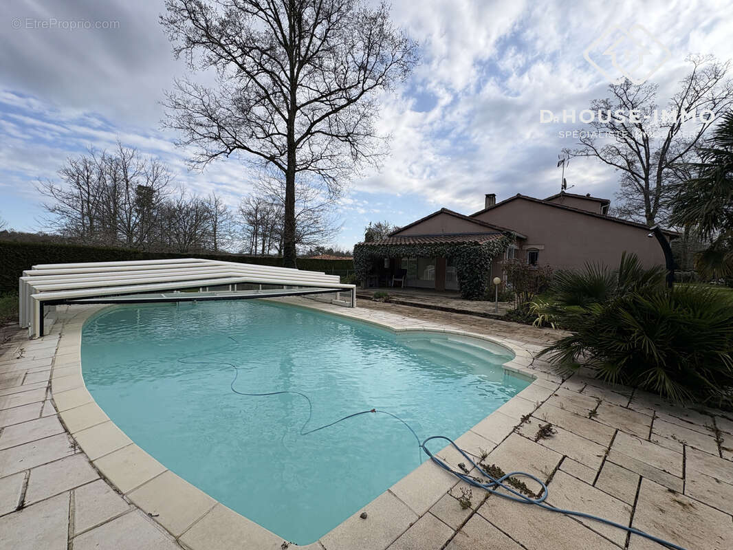 Maison à SAINT-ESTEPHE