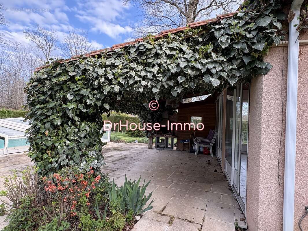 Maison à SAINT-ESTEPHE