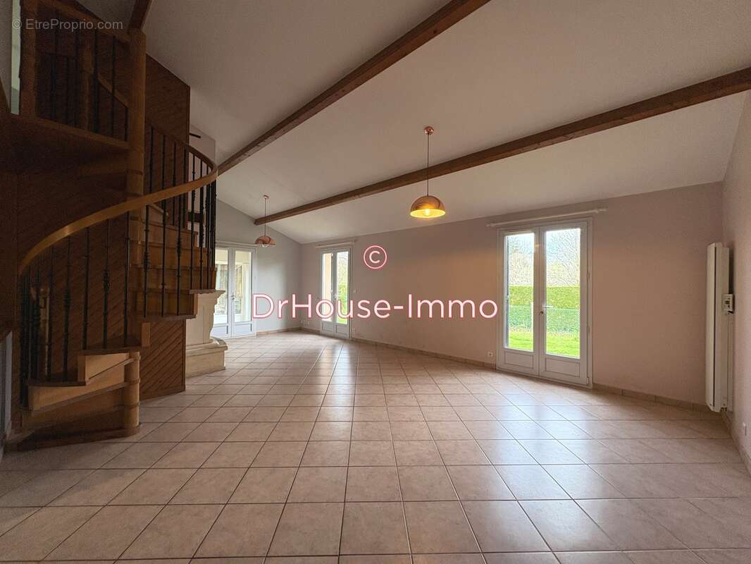 Maison à SAINT-ESTEPHE