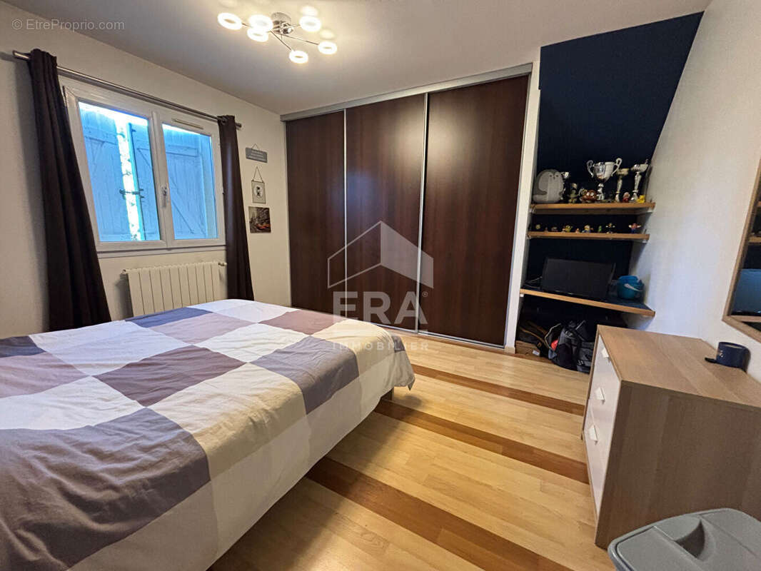 Maison à POEY-DE-LESCAR