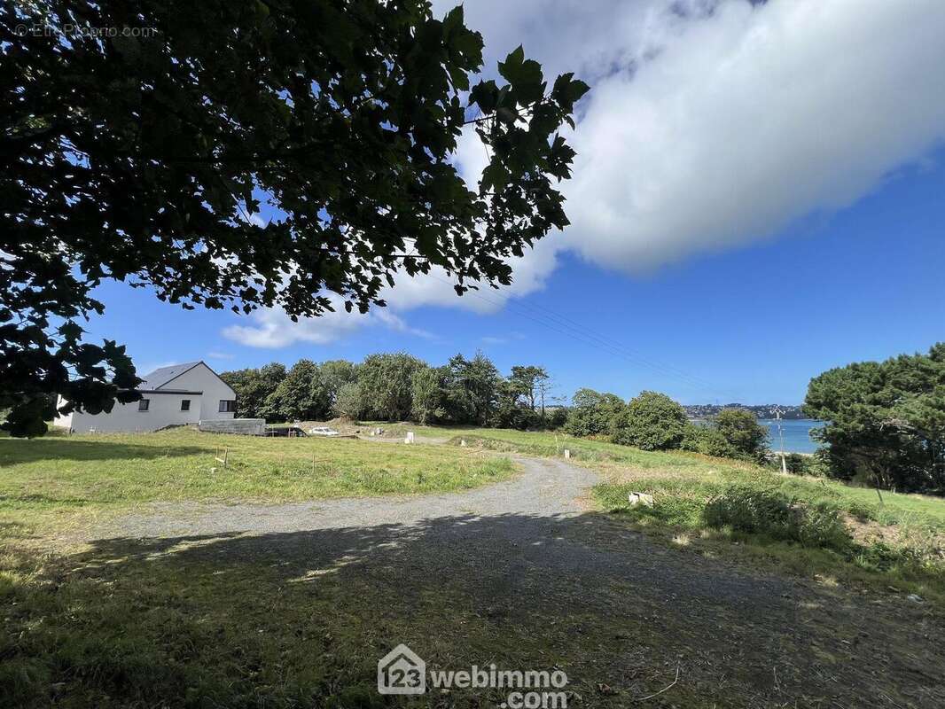 Terrain à LOUANNEC