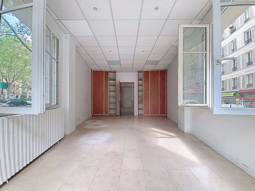 Commerce à PARIS-16E