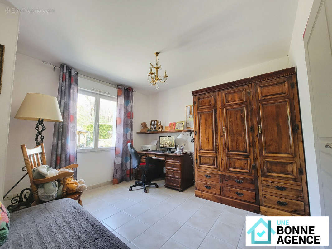 Maison à NAZELLES-NEGRON