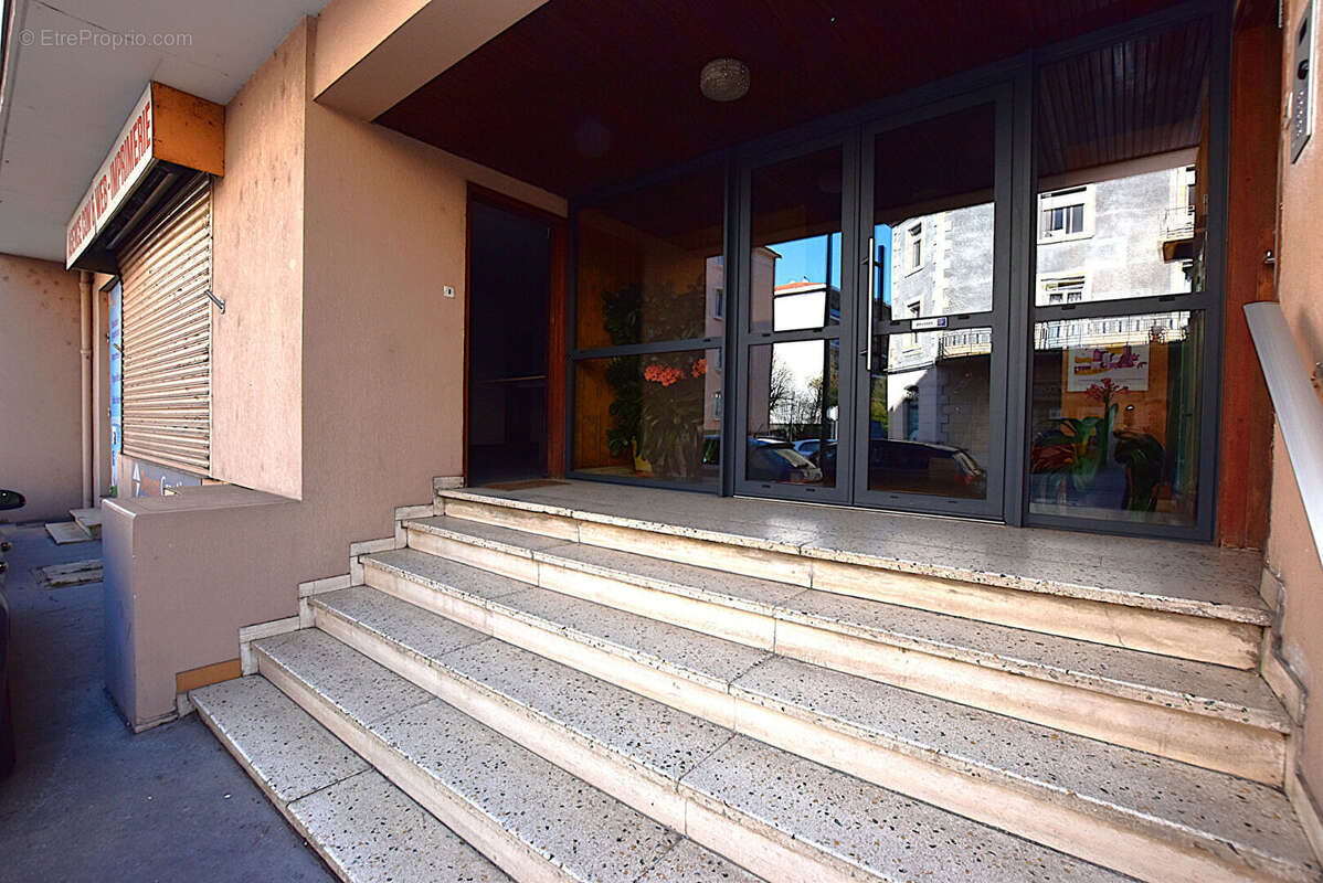 Commerce à LE PUY-EN-VELAY