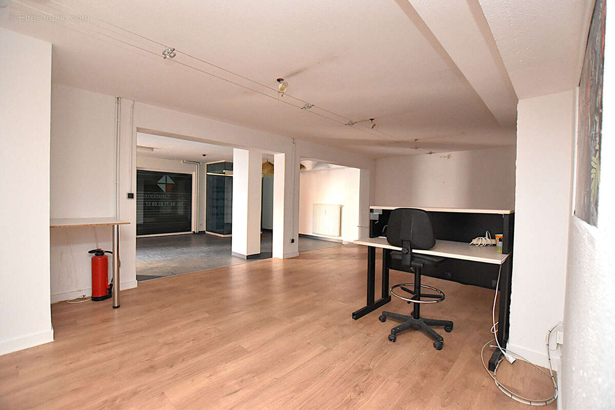 Commerce à LE PUY-EN-VELAY