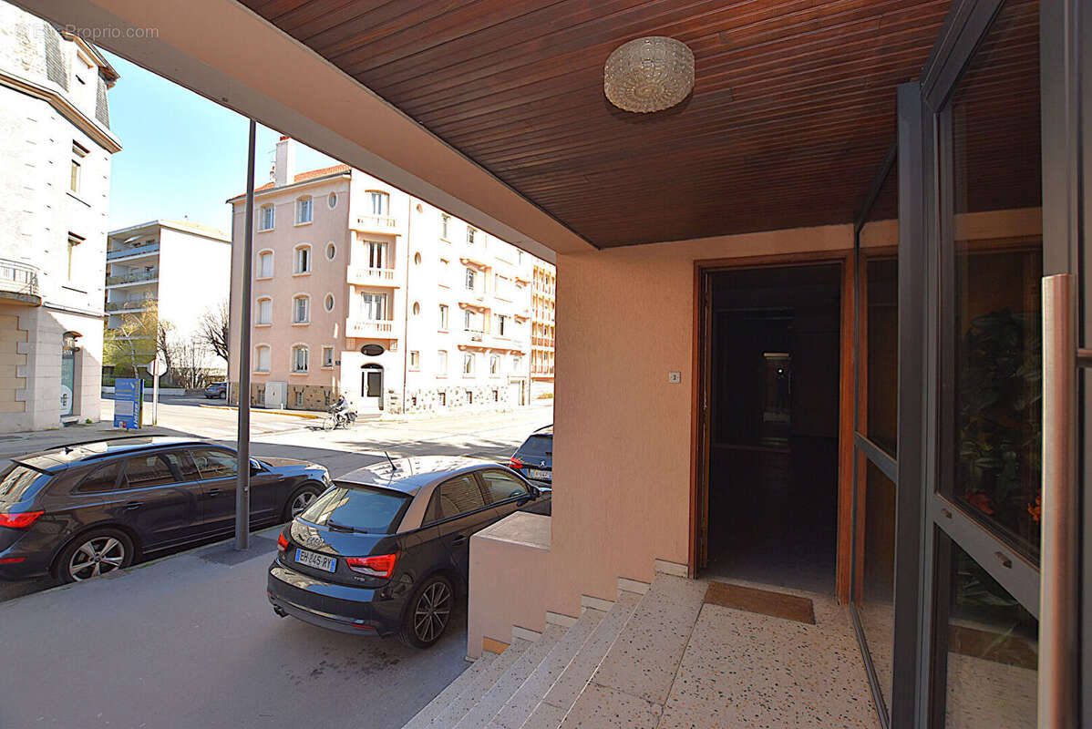 Commerce à LE PUY-EN-VELAY