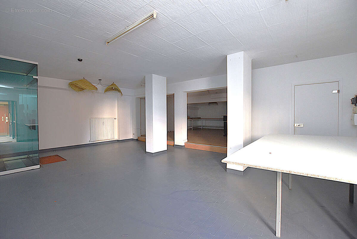 Commerce à LE PUY-EN-VELAY