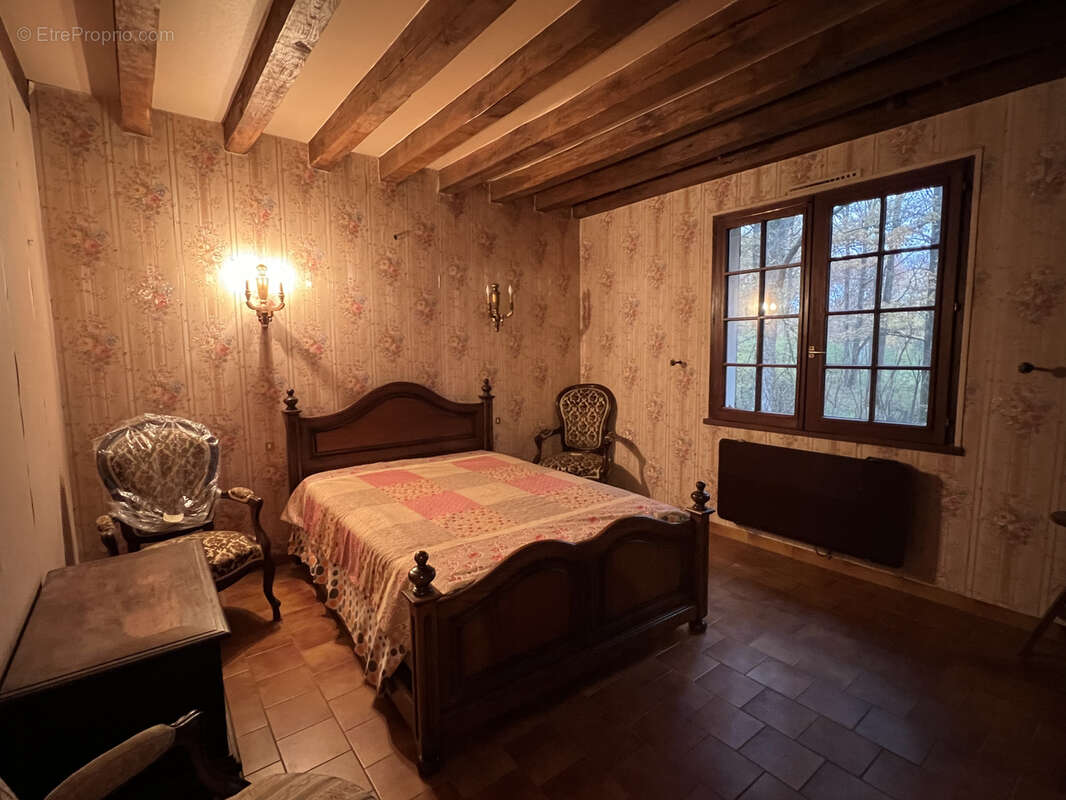 Maison à BAZOCHES-SUR-LE-BETZ