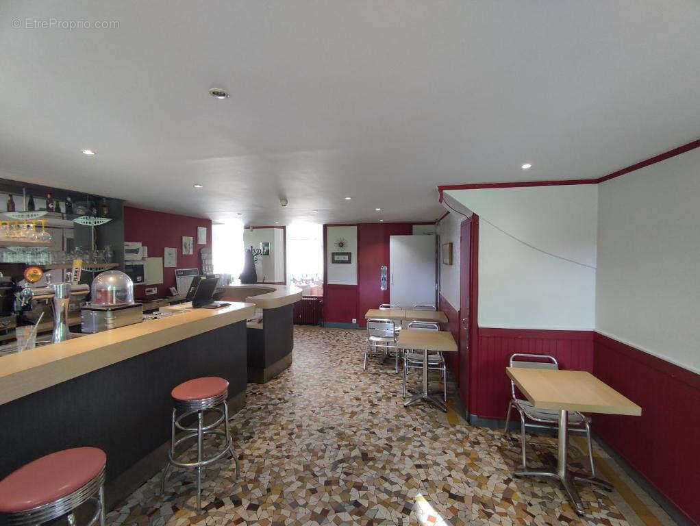 Commerce à PONT-SUR-YONNE