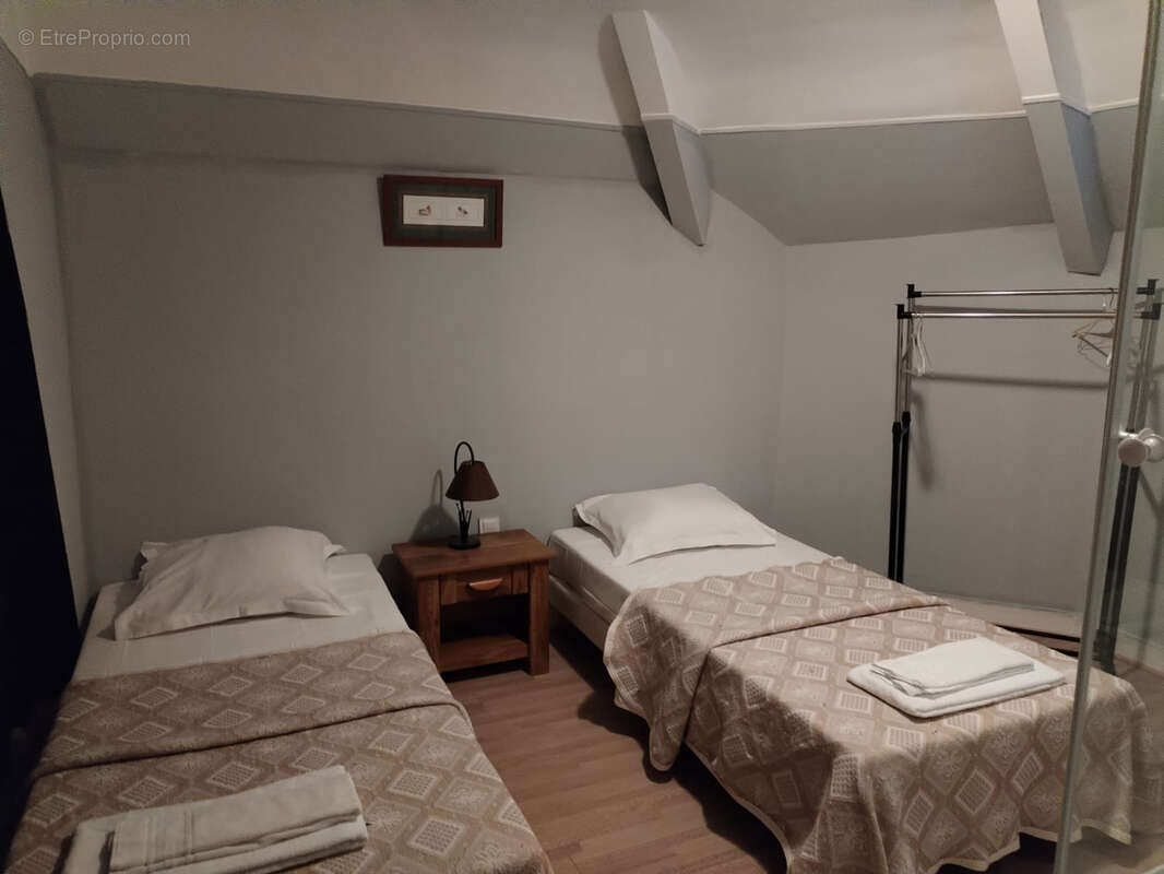 Commerce à PONT-SUR-YONNE