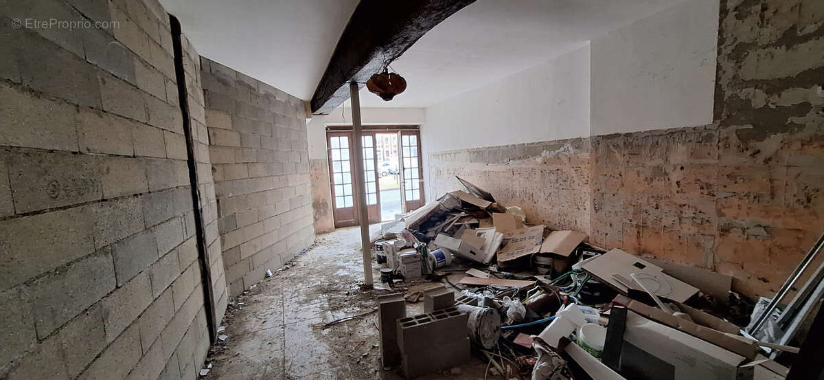 Maison à VILLENEUVE-L&#039;ARCHEVEQUE