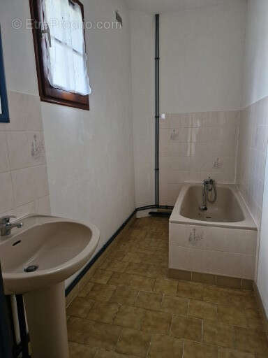 Maison à VILLENEUVE-SUR-YONNE