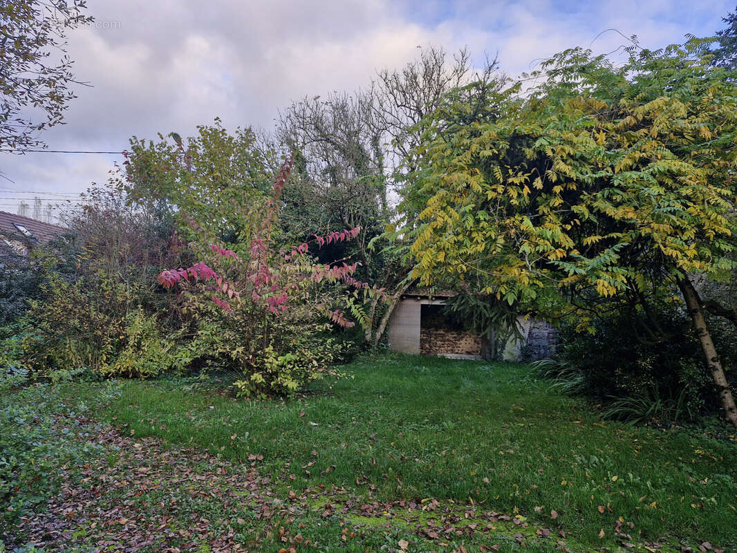 Maison à VILLENEUVE-SUR-YONNE