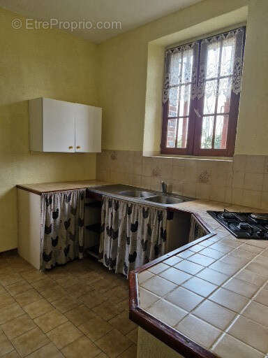 Maison à VILLENEUVE-SUR-YONNE