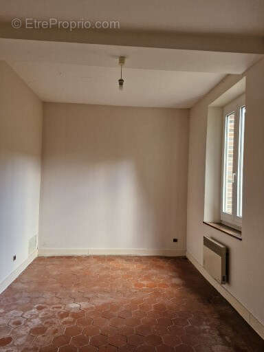 Maison à VILLENEUVE-SUR-YONNE