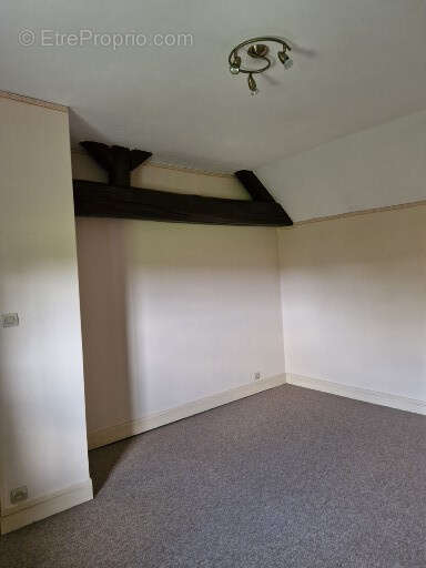 Maison à VILLENEUVE-SUR-YONNE