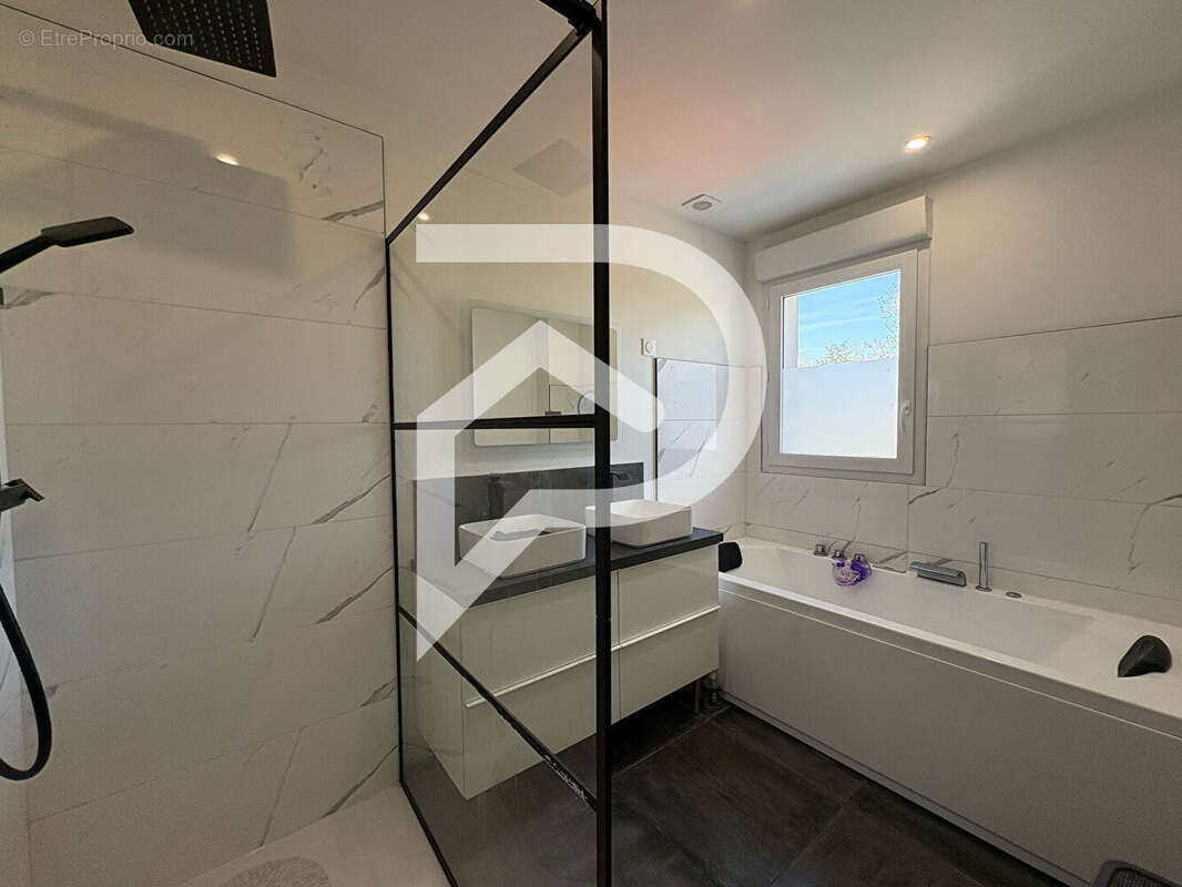 Maison à BEUVRY-LA-FORET