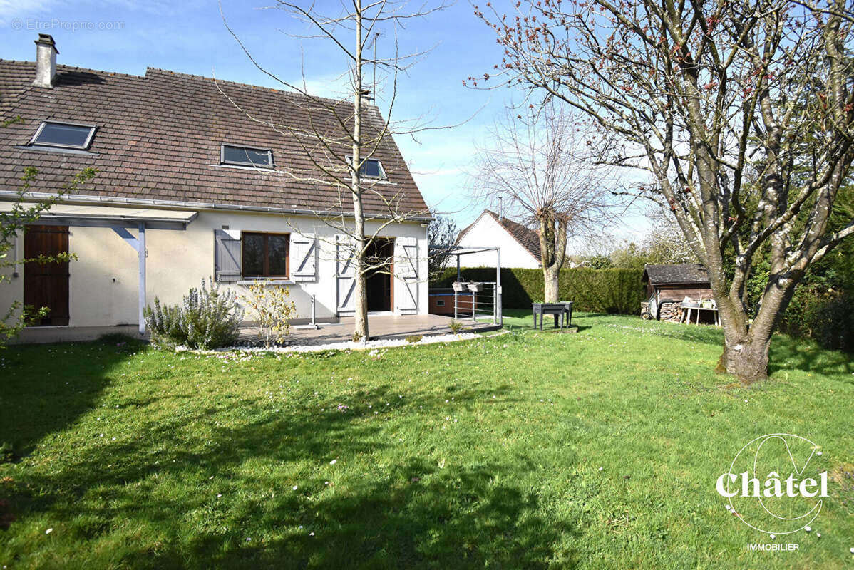 Maison à MORTEFONTAINE