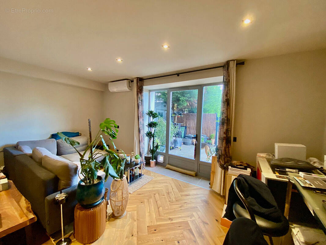 Appartement à CHAMPAGNE-AU-MONT-D&#039;OR