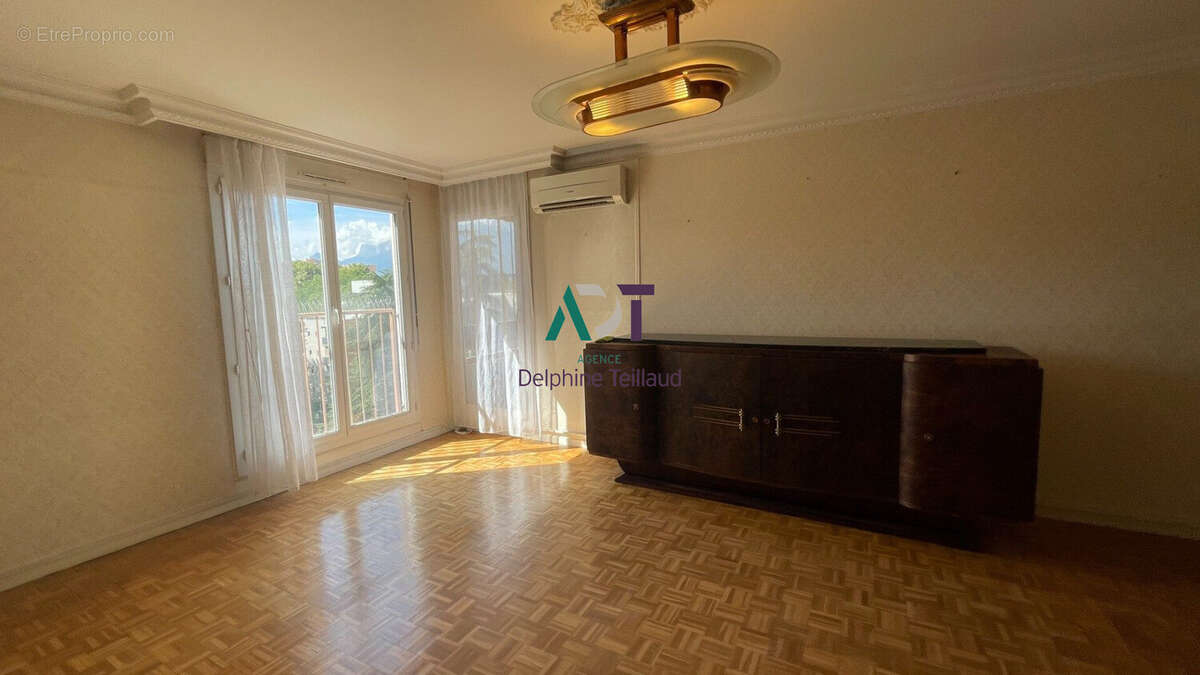 Appartement à ECHIROLLES