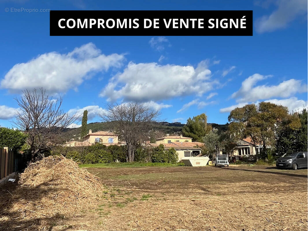 Terrain à OLLIOULES