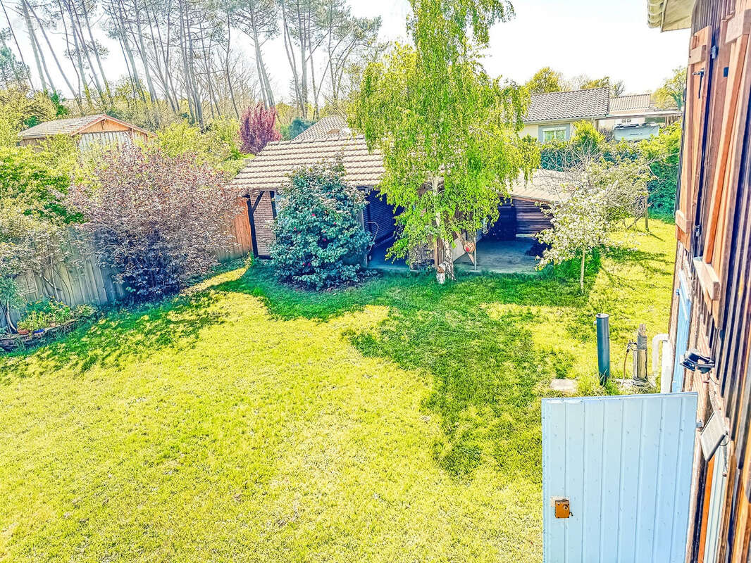 Maison à SAINT-JULIEN-EN-BORN