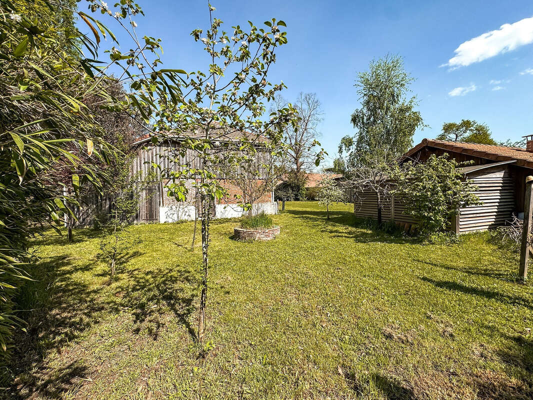 Maison à SAINT-JULIEN-EN-BORN