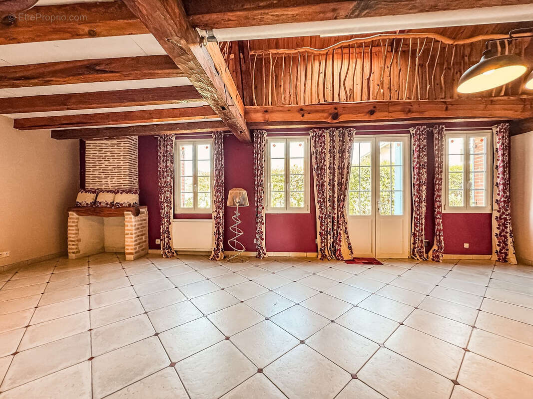 Maison à SAINT-JULIEN-EN-BORN