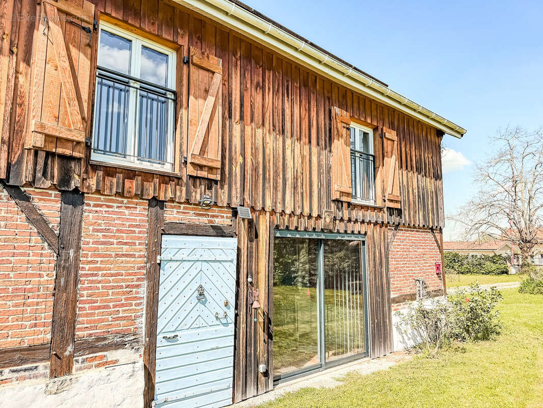 Maison à SAINT-JULIEN-EN-BORN