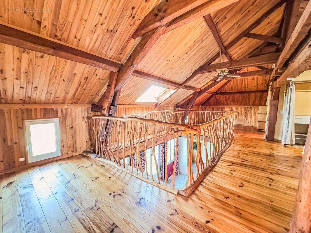 Maison à SAINT-JULIEN-EN-BORN