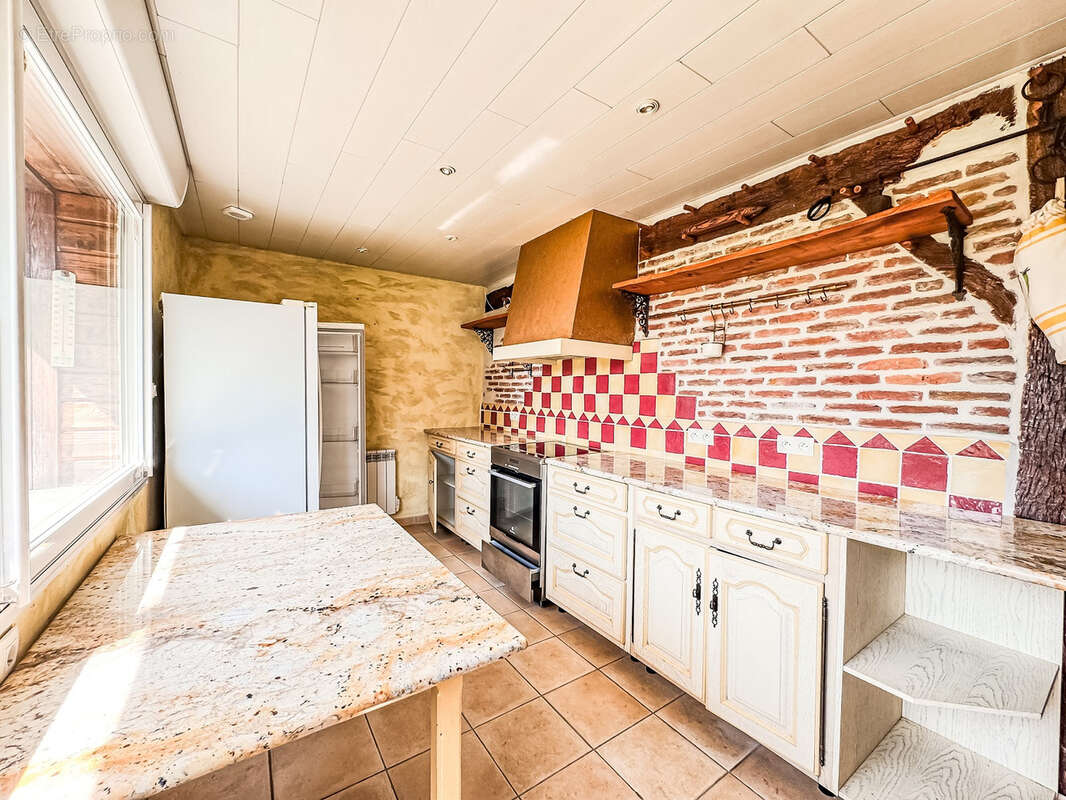 Maison à SAINT-JULIEN-EN-BORN